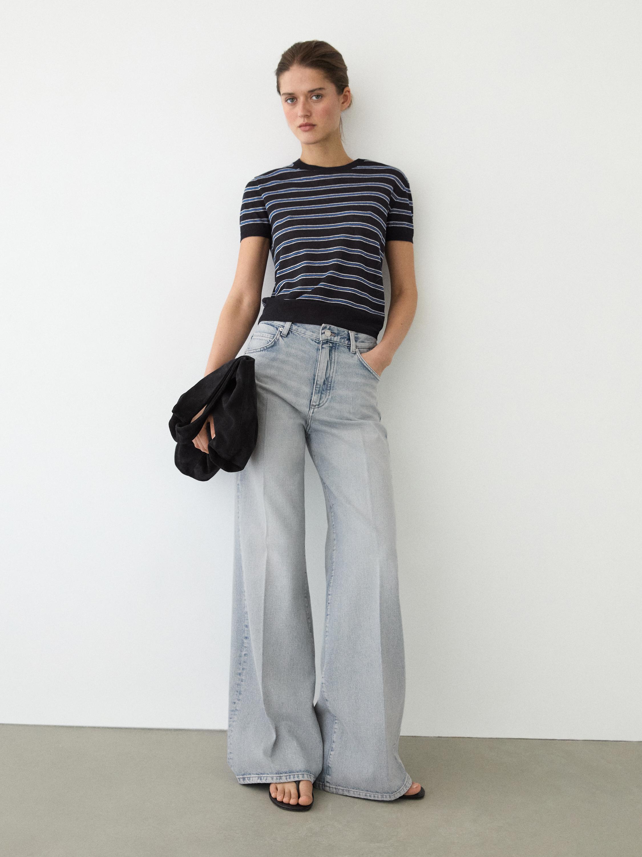 Short sleeve sweater with striped detail